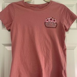 Pink t-shirt, size small